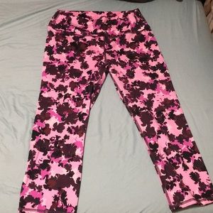 Fabletics camo capris